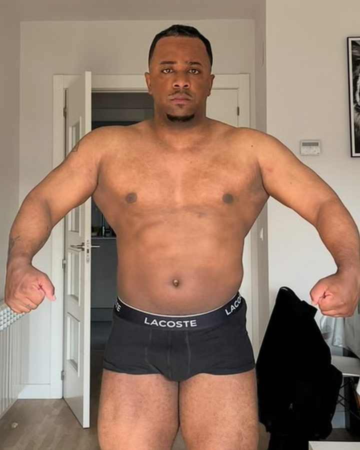 Joel de frente antes de empezar la asesoría